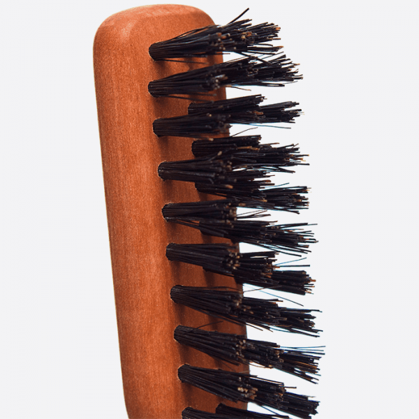 Brosse barbe synthétique avec manche en bois