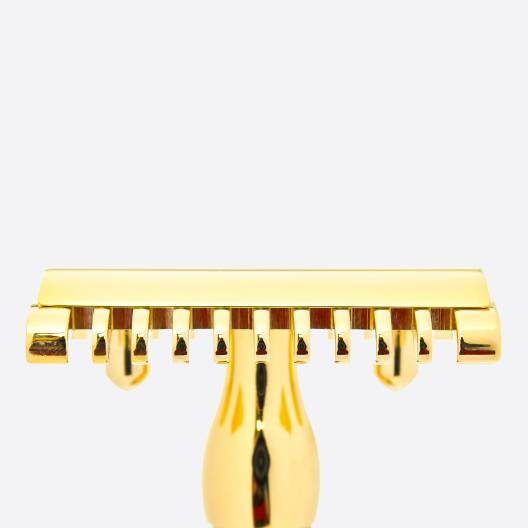 Safety razor in Thujawood with gold finish - Plisson 1808