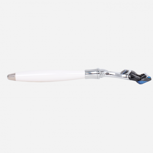white lacquer and chrome finish razor