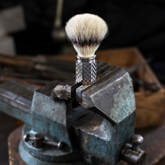 Palladium finish tile pattern Octogonal ‘High Mountain White’ fibre shaving brush - Plisson 1808