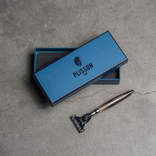 Horn & palladium Mach3 razor