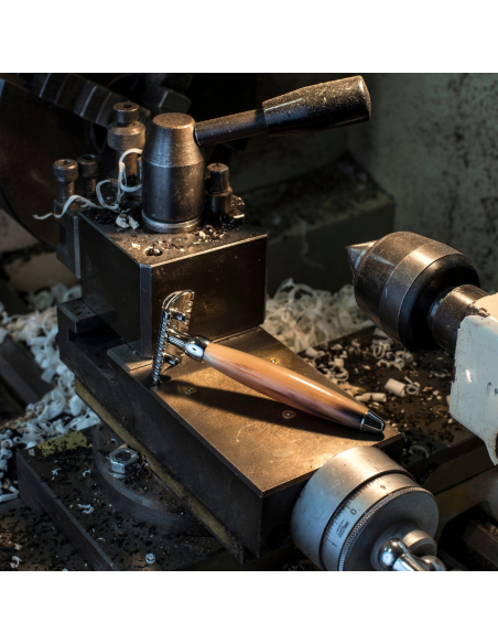 Rastrillo de Seguridad Joris Cuerno y Acabado Cromo - Plisson