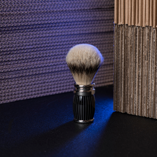 Retro lacquered shaving brush with pure white mountain chrome finish - Plisson 1808
