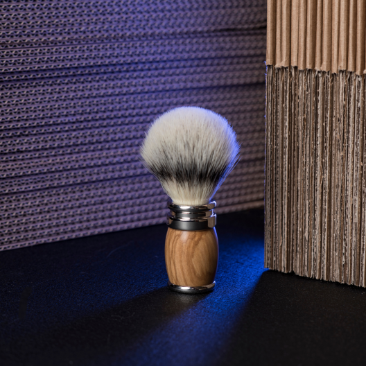 Olive wood and chrome finish shaving brush - “High Mountain White” fibre - Joris - Plisson 1808