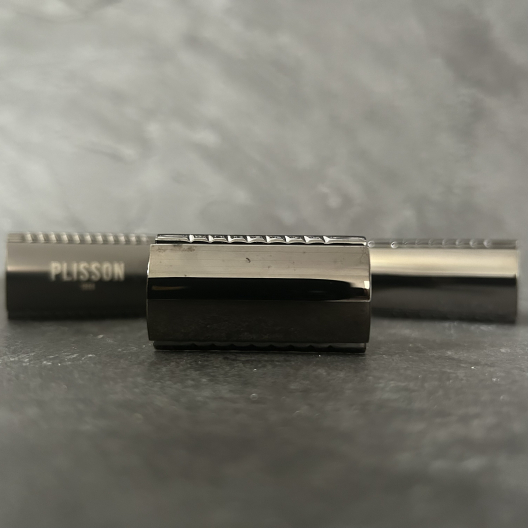 Essential Almost Perfect Black Steel Safety Razor