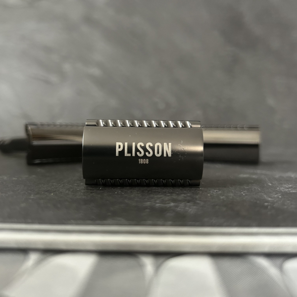 Essential Almost Perfect Black Steel Safety Razor