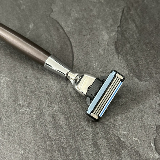 rasierer Essentiel Beinahe Perfekt sport Mach3 lack braun perlmutt