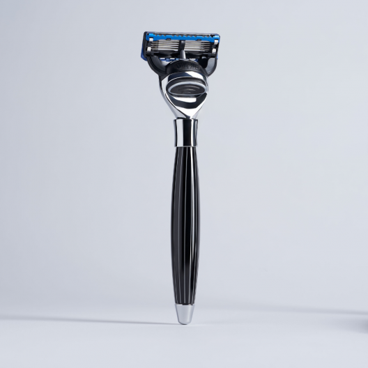 rasierer Joris fusion mit retro-lackierung und chrom-finish