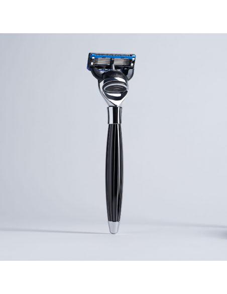 retro lacquer and chrome finish fusion razor