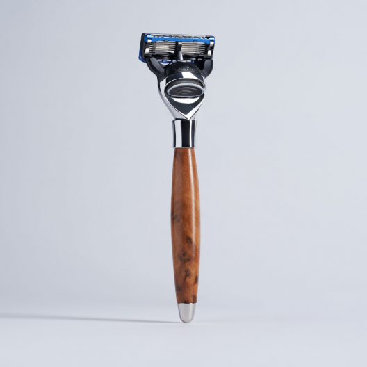 Briarwood & Chrome Fusion razor