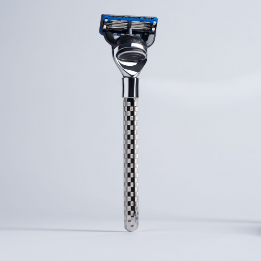 Massives Sechskant-Rasiermesser Fusion mit Palladium-Finish - Fliesenmuster