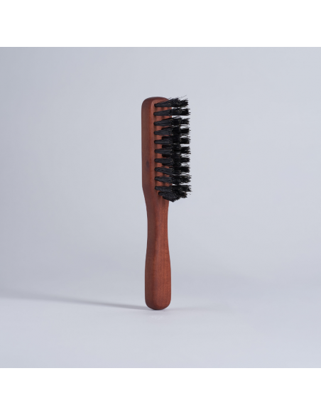 BEARD BRUSH WITH PLEATED HANDLE