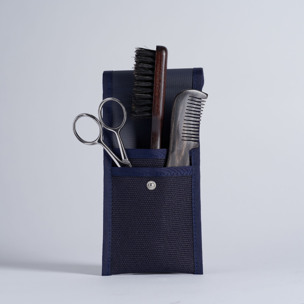 Trousse entretien Barbe et Moustache : Peigne, Brosse et Ciseaux - Plisson 1808