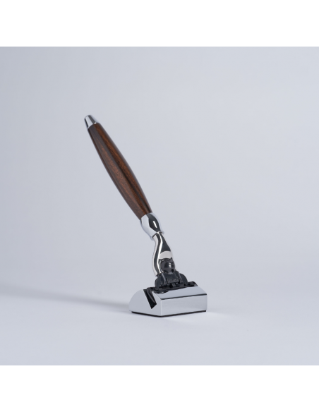 Base para maquinilla de afeitar en latón macizo cromado – Plisson 1808