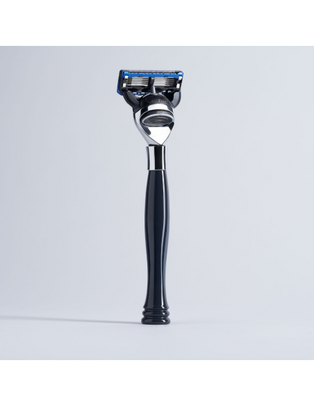 Fusion Essential Razor - 3 colours