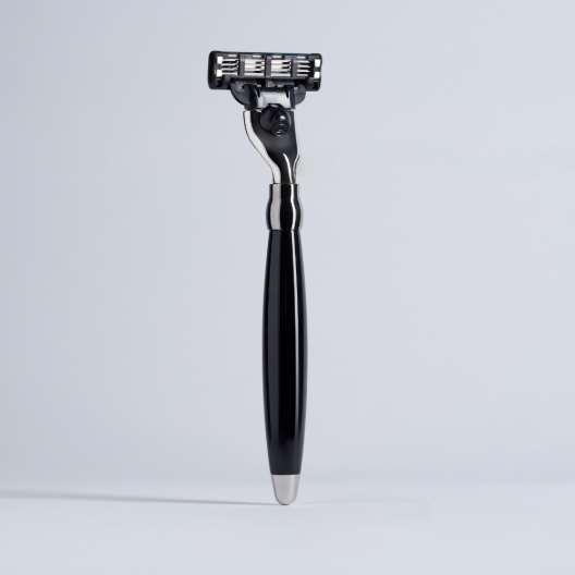 Black lacquer & palladium mach3 razor