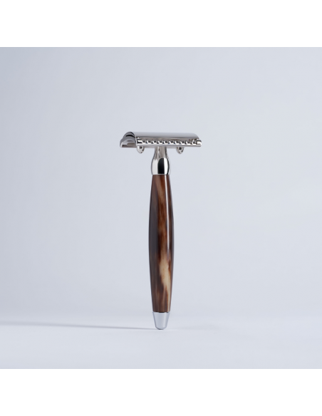Joris Safety Razor with Horn and Chrome Finish - Plisson
