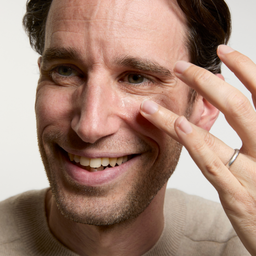 Soin contour des yeux