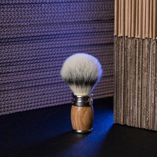 Olive wood and chrome finish shaving brush - “High Mountain White” fibre - Joris - Plisson 1808