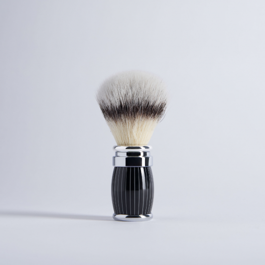 'Hochgebirgsweiß' Fiber Badger Retro lackiert und verchromt - Joris - Plisson 1808