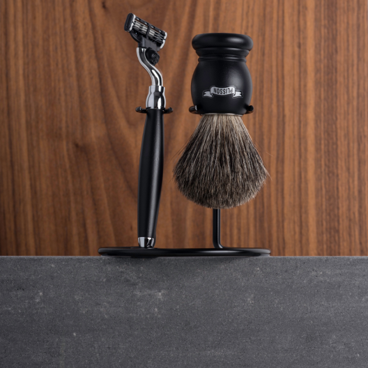 Black beechwood Mach3 razor